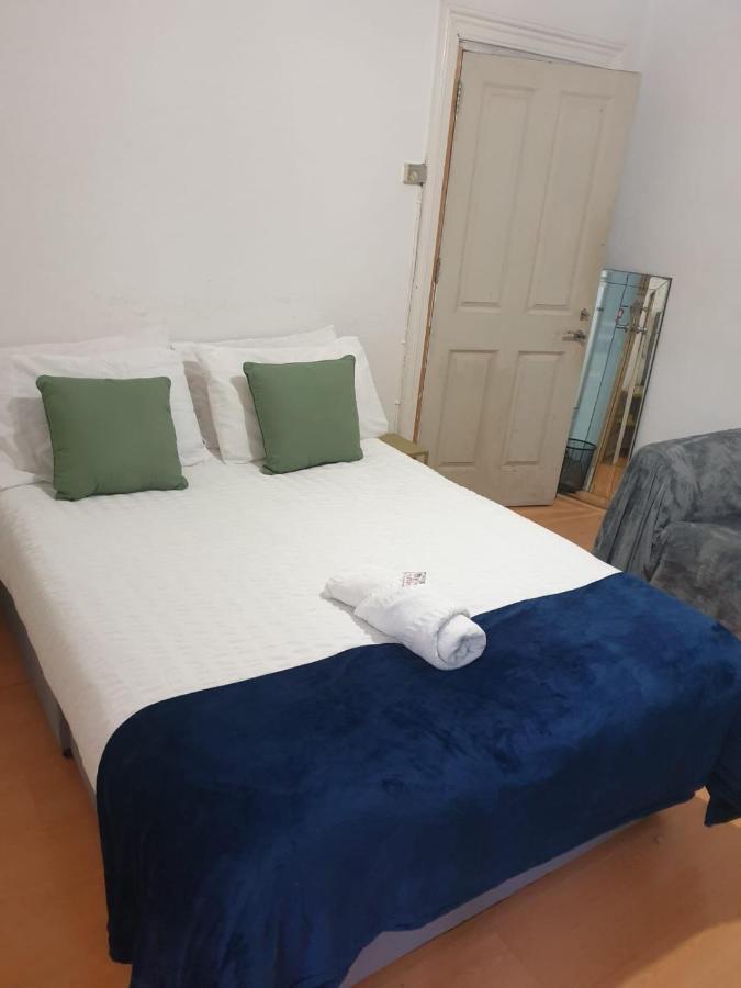 Balham, South London Spacious Guest House F2, 6 Rooms Available Exterior foto